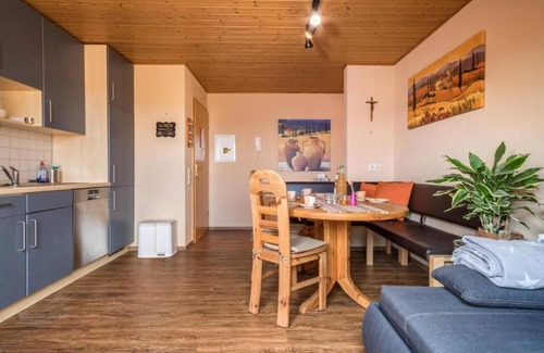 Bermatingen Apartment | Ferienhof-Dachsberg Apartment Weitblick