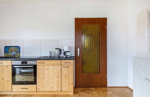 Radmuhl Apartment | Ferienhof im Salzbachtal ­ – Wildbiene Plus für bis zu sechs Personen