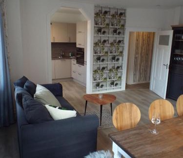 Neustadt an der Weinstrasse Apartment | Ferienwohnung Mittendrin mit Parkplatz