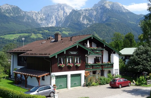 Unterschonau Apartment | Ferienwohnung Nr. 6, 1 bis 2 Personen, 55 qm, 1 Schlafzimmer, Wohnraum mit Schlafcouch, separate Einbauküche, Balkon