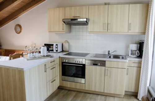 Oberschonau Apartment | Ferienwohnung Alpenrose, 1 bis 2 Personen, 50 qm, 1 Schlafzimmer, 2 Balkone