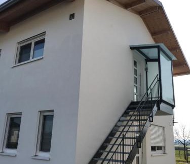 Rielasingen-Worblingen Apartment | Ferienwohnung Reitanlage Winterhalder
