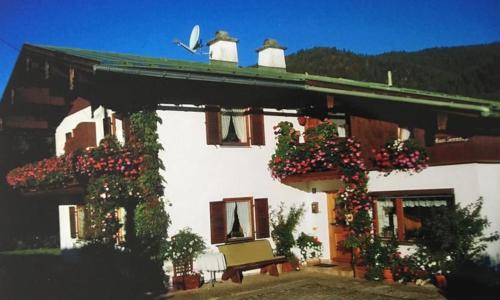Schoenau am Koenigssee Apartment | Ferienwohnung Haus Sonnhügel