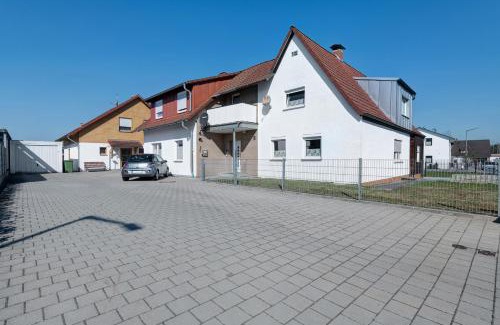 Schwandorf Apartment | Ferienwohnung aufm Weinberg 0G