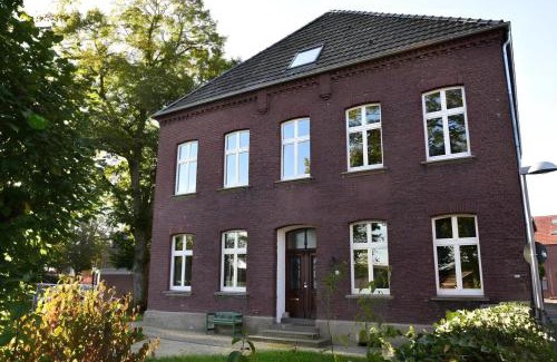 Kervenheim Apartment | Ferienwohnung über den Dächern im alten Pastorat