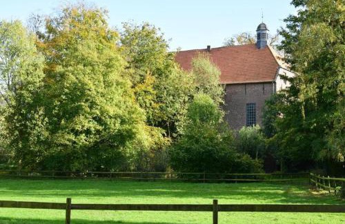Kervenheim Apartment | Ferienwohnung über den Dächern im alten Pastorat