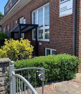 Region Hannover District Apartment | Ferienwohnung 1 Souterrainfenster