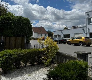 Region Hannover District Apartment | Ferienwohnung 1 Souterrainfenster