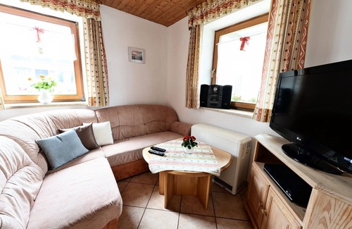 Grabenstatt Apartment | Ferienwohnung 2 im Erdgeschoss, 65 qm, für 2 bis 4 Personen, 2 sep. Schlafzimmer, bedingt geeignet für Rollstuhlfahrer
