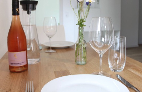 Burladingen Apartment | Ferienwohnung 3, 54 qm, 1 Schlafzimmer mit Doppelbett und 1 Schlafsofa, Max. 4 Personen