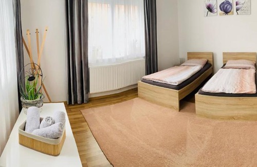 Hafendorf Apartment | Ferienwohnung - 3 Zimmer, Petrovic