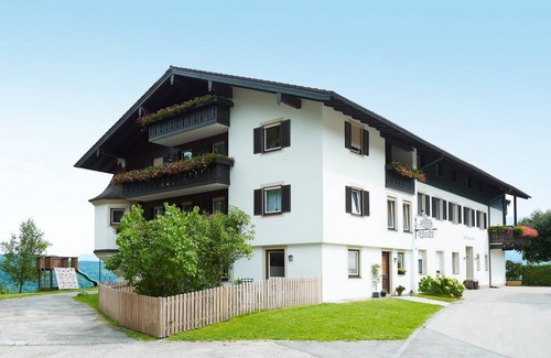 Aufham Apartment | Ferienwohnung 4 "Predigtstuhl", Nichtraucher, 2 Schlafzimmer, Sat-TV, 4 Sterne, max. 6 Personen