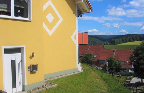 Furtwangen Apartment | Ferienwohnung, 50qm mit Terrasse und Wohn- /Schlafzimmer