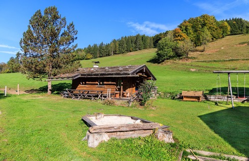 Ruhpolding Apartment | Ferienwohnung 65qm, Terrasse, Kochnische, 2 Schlafz., 1 Wohnschlafz., max 5 P