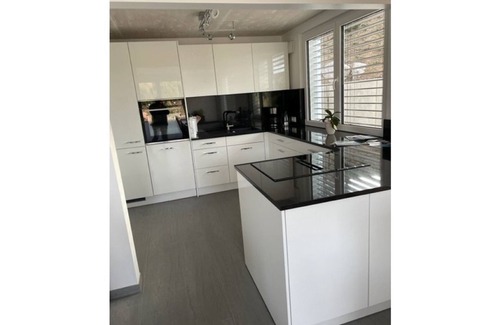 Stockach Apartment | Ferienwohnung, 72qm, 1 Schlafzimmer, max 3 Personen