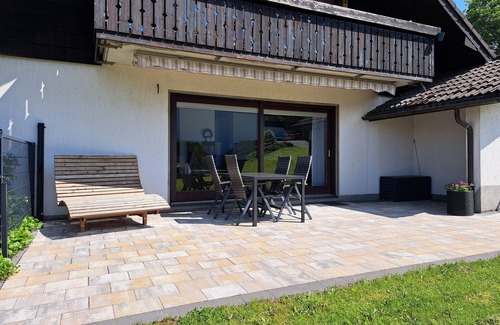 Wiemeringhausen Apartment | Ferienwohnung, 80 qm, 2 Schlafzimmer, Terrasse mit Garten, Max. 4 Personen