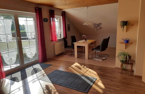 Bad Waldsee Apartment | Ferienwohnung, 95qm, Balkon, 2 Schlafzimmer, max. 3 Personen