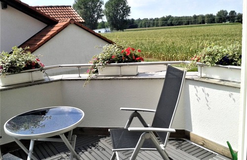 Bad Waldsee Apartment | Ferienwohnung, 95qm, Balkon, 2 Schlafzimmer, max. 3 Personen