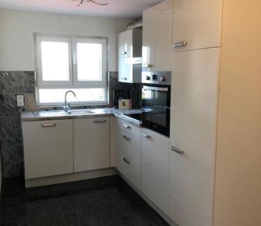 Muensingen Apartment | Ferienwohnung Albblick 3 Münsingen Wohnung mit 4 Schlafzimmern 3 Doppel, 1 Einzelzimmer