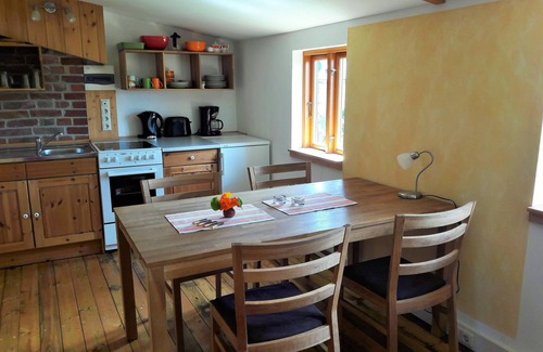 Kroeslin Apartment | Ferienwohnung "alte Bootsscheune" Nahe Usedom