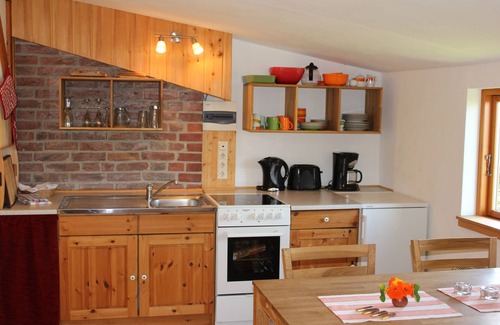 Kroeslin Apartment | Ferienwohnung "alte Bootsscheune" Nahe Usedom