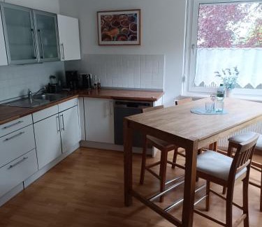 Bad Lippspringe Apartment | Ferienwohnung am Kurwald, Nähe Kliniken, 88qm, Parkplatz