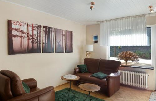 Grefrath Apartment | Ferienwohnung am Hügel
