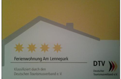 Ortsmitte Apartment | Ferienwohnung am Lennepark