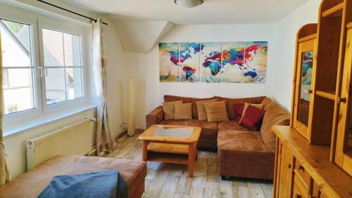 Adenau Apartment | Ferienwohnung am Nürburgring 2.OG