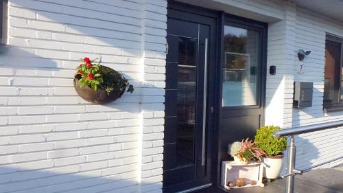 Busdorf Apartment | Ferienwohnung Am Runenstein 7