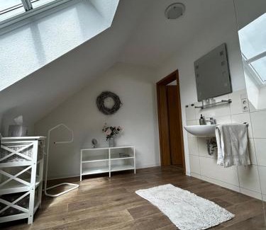 Oberdorla Apartment | Ferienwohnung am Storchennest