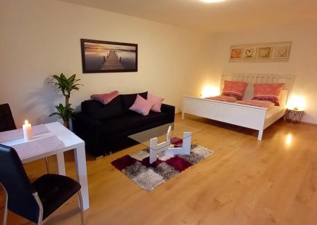 Gernsbach Apartment | Ferienwohnung am Waldsee mit Schwimmbad