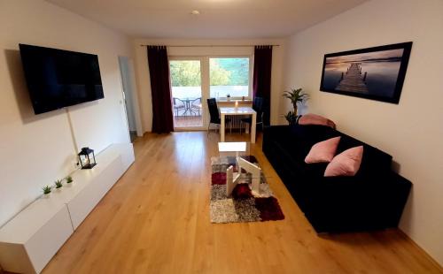 Gernsbach Apartment | Ferienwohnung am Waldsee mit Schwimmbad
