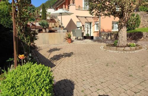 Rinnthal Apartment | Ferienwohnung An der Korkeiche