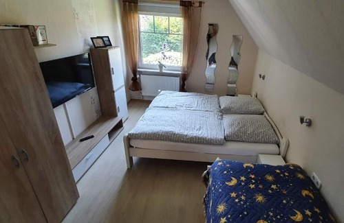 Detern Apartment | Ferienwohnung/app. für 9 Gäste mit 90m² in Detern