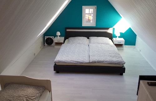 Detern Apartment | Ferienwohnung/app. für 9 Gäste mit 90m² in Detern