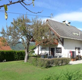 Augsdorf Apartment | Ferienwohnung Kusternik