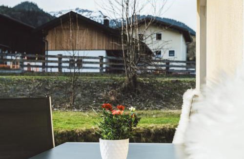 Weissenbach am Lech Apartment | Ferienwohnung Schönblick