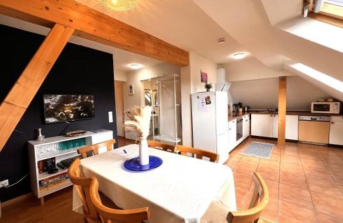 Malterdingen Apartment | Ferienwohnung Aurora - WLAN, 2 Schlafzimmer, TV, Küche, Bad, Waschmaschine
