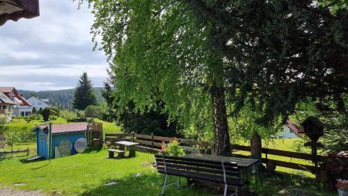 Schluchsee Apartment | Ferienwohnung Auszeit bei Jessy, ruhig und zentral nahe Badesee