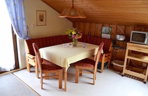 Waging am See Apartment | Ferienwohnung bis 4 Personen, Balkon, 69 m²