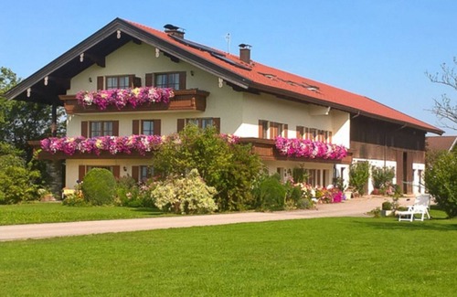 Riedering Apartment | Ferienwohnung bis 5 Personen mit 2 Schlafzimmern