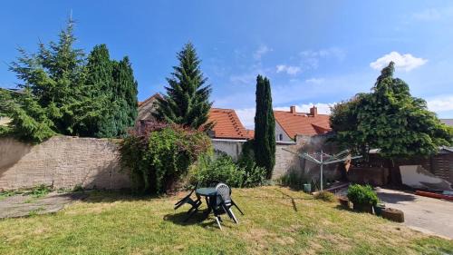 Stassfurt Apartment | Ferienwohnung Blumenberg Hahn Grabenstraße