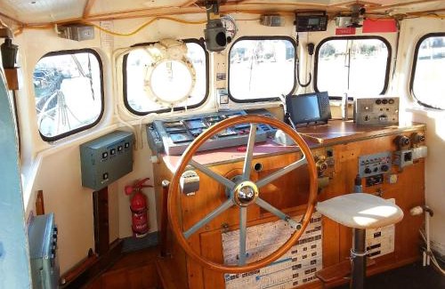 Leer Boat Rental | Ferienwohnung 'bootsferien'