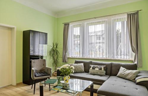 Plaue Apartment | Ferienwohnung Burgblick