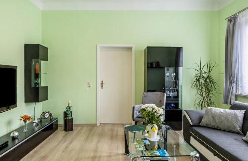 Plaue Apartment | Ferienwohnung Burgblick