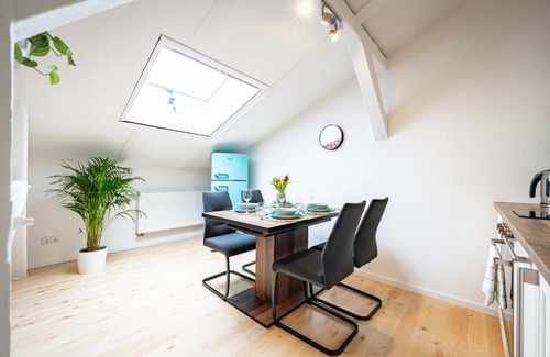 Magdeburg Apartment | FerienWOHNUNG Dachgeschoss - Citynah