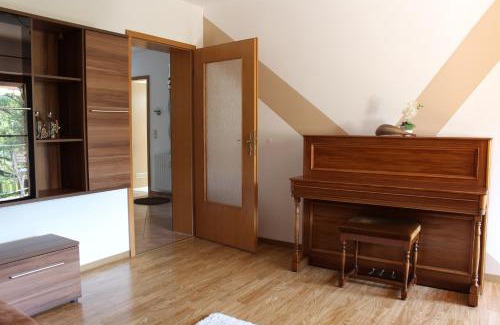 Mernes Apartment | Ferienwohnung Krick