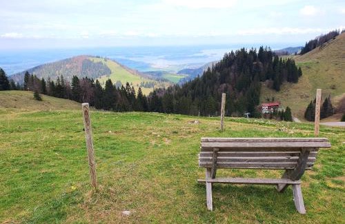 Eichet Apartment | Ferienwohnung SCHALL - Erholung zwischen Bergen und Chiemsee