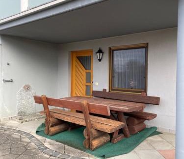 Herdwangen Schoenach Apartment | Ferienwohnung im Herzen Schönach